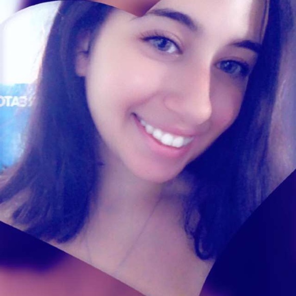 Meet your Posher, Ana - Picture 1 of 1